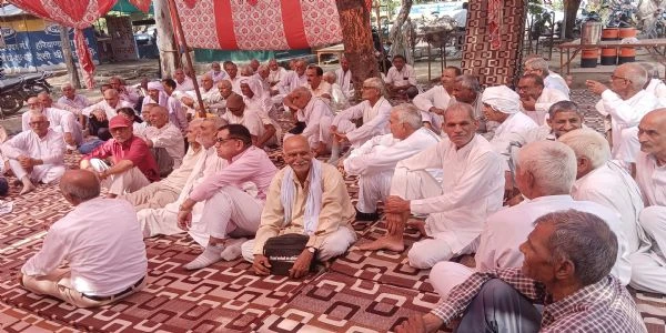 जींद में मांगों को लेकर रिटायर्ड कर्मचारियों ने शुरू किया 24 घंटे का पड़ाव, उपायुक्त को सौंपेंगे ज्ञापन