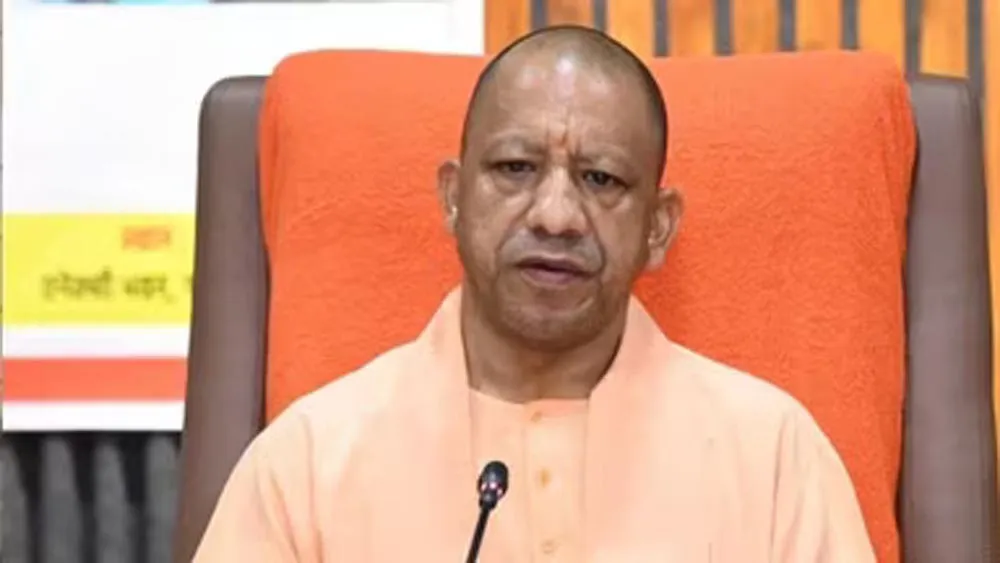 ₹4,000 करोड़ के भूखंड घोटाले में हरीश चंद्र पर गिरी गाज, नौकरी से बर्खास्त