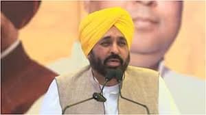 भगवंत मान का बीजेपी पर आरोप, 'मेरे कैंप ऑफिस पर सीबीआई रेड कराई गई', केजरीवाल ने क्या कहा