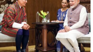 पीएम मोदी के नेतृत्व को 25 साल: भूटानी प्रधानमंत्री तोगबे ने 'बड़े भाई' को बताया 'विष्णु अवतार'