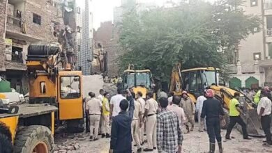 दिल्ली: सीमापुरी में गिरी इमारत से चार लोगों के शव बरामद, आठ घायल
