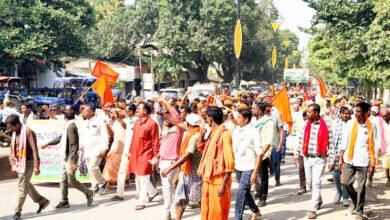 बस्तर में सैकड़ों किसानों का आंदोलन, कलेक्टोरेट पहुंच सौंपा ज्ञापन
