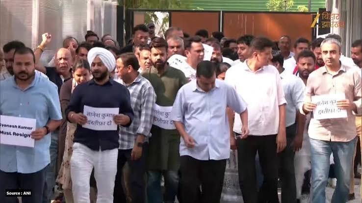 हिरासत में लिए जाने के बाद अरविंद केजरीवाल ने क्या कहा?