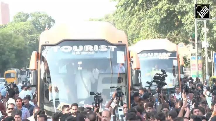 सीईसी के खिलाफ प्रदर्शन: चार पूर्व मुख्यमंत्रियों समेत विपक्षी गठबंधन के कई नेता हिरासत में