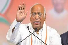 दिल्ली में हो रहे प्रदर्शनों के बीच बोले मल्लिकार्जुन खड़गे- कल सीजेआई से मिलेंगे