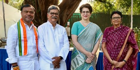 प्रियंका गांधी से मिले महंत दंपति और बैज