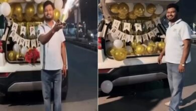 बीच सड़क पर बर्थडे मनाया कार्यपालक मजिस्ट्रेट ने
