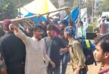 जामिया में छात्र संघ चुनाव की मांग को लेकर प्रदर्शन जारी, स्टूडेंट्स को हटाने की हुई थी कोशिश