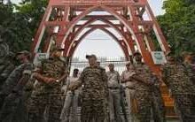 जामिया मिल्लिया इस्लामिया ने प्रदर्शनकारियों से कैंपस खाली करने को कहा