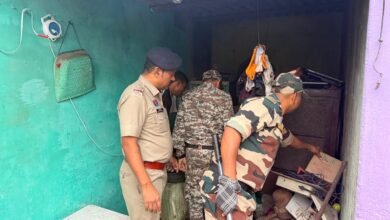 दुर्ग में सुबह पुलिस की बड़ी दबिश, 200 जवानों ने खंगाले संदिग्धों के ठिकाने, 2 वारंटी बंदी