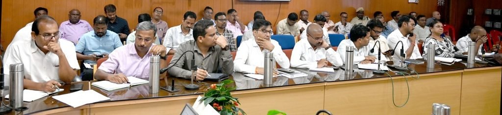 जांजगीर-चांपा में स्वास्थ्य सेवाओं में लापरवाही पर होगी कार्रवाई, कलेक्टर ने अस्पतालों के औचक निरीक्षण के दिए निर्देश