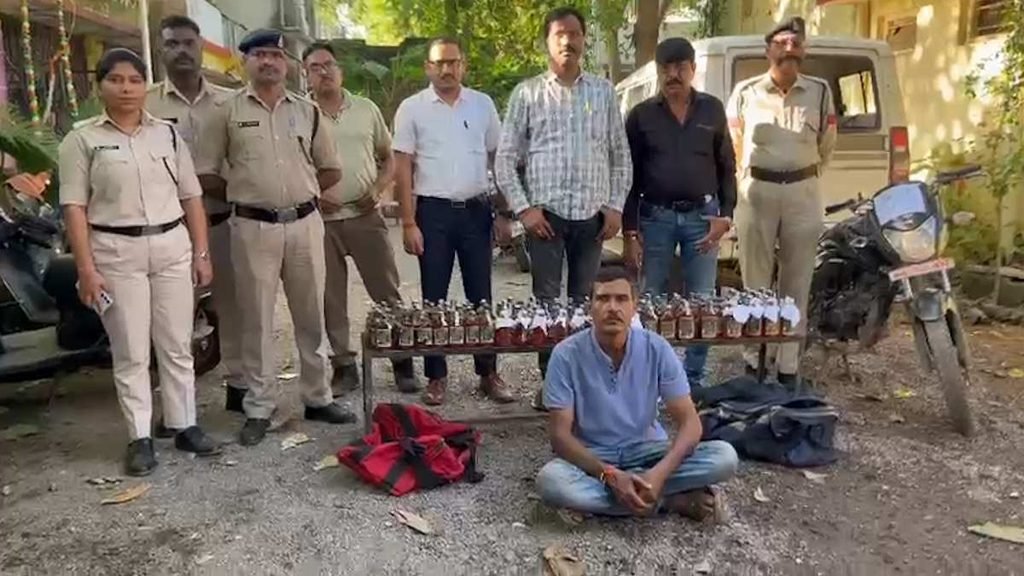 छत्तीसगढ़ की शराब में नहीं आ रहा मजा! रायपुर में झारखंड तो बस्तर में मध्यप्रदेश की बरामद की गई शराब…