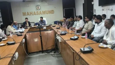 प्रवासी श्रमिकों के अधिकारों पर प्रशासन सख्त, कलेक्टर और एसपी ने ली समीक्षा बैठक, सुरक्षा, स्वास्थ्य, आवास और बच्चों की शिक्षा सुनिश्चित करने के निर्देश।