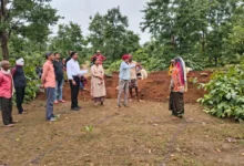 पीएम जनमन आवास और जल संरक्षण कार्यों का जायजा लेने मैदान में उतरीं जिला पंचायत सीईओ अनुपमा आंनद।